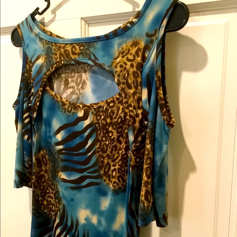 Mini Dress 🐯 - Picture 2 of 5